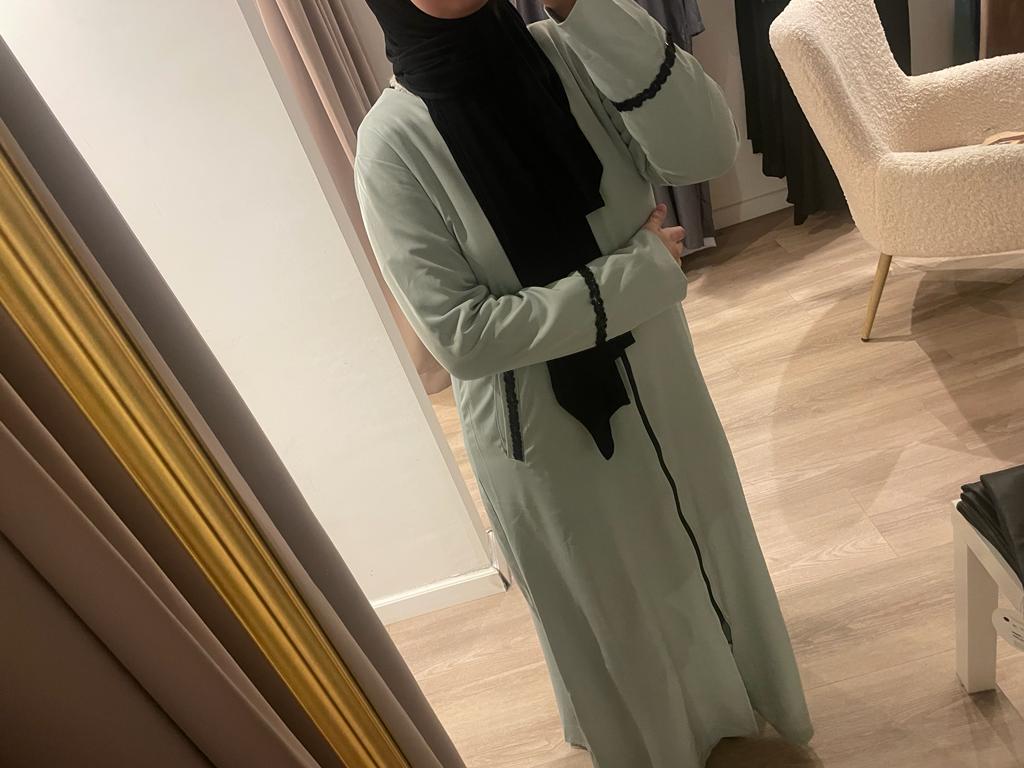 Abaya with zipper & pockets