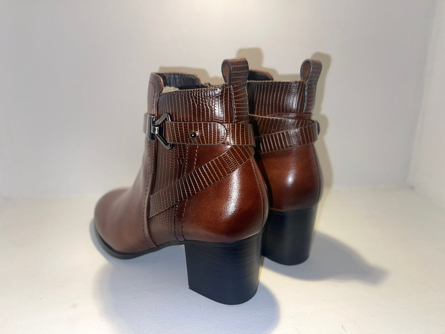 Brown leather boot - with heel